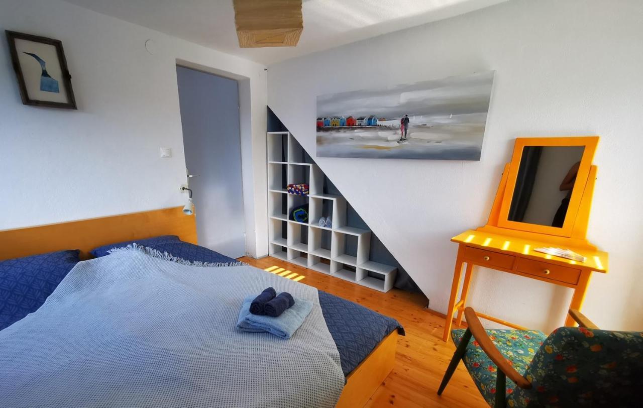 Vila Verbana Apartments Vrbnik Extérieur photo