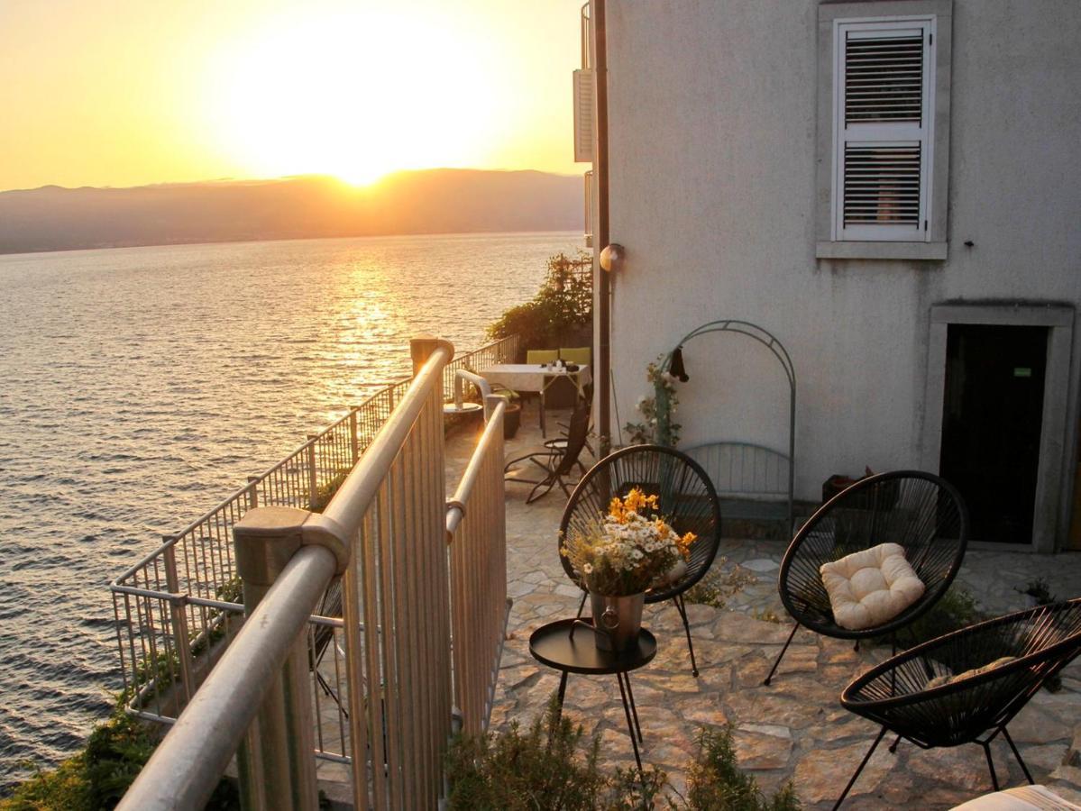 Vila Verbana Apartments Vrbnik Extérieur photo