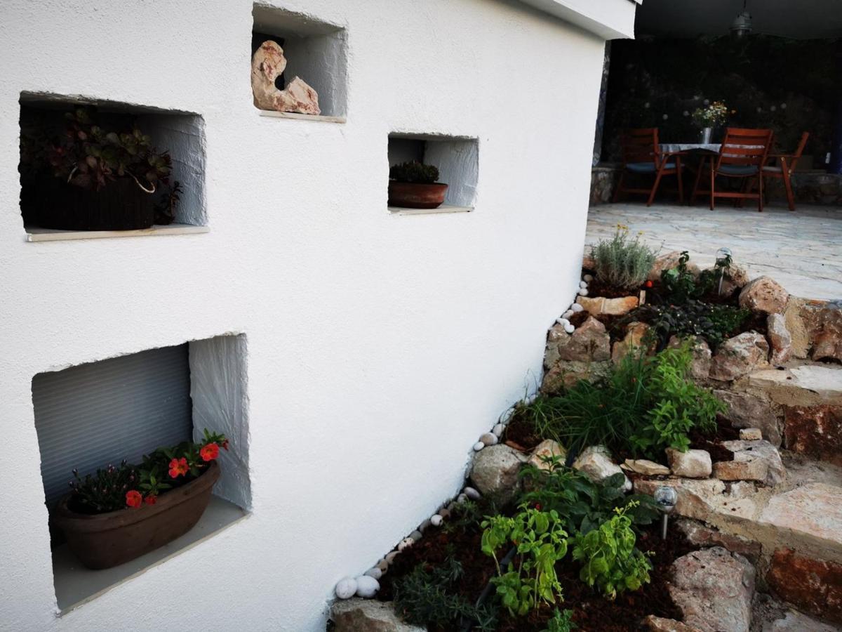 Vila Verbana Apartments Vrbnik Extérieur photo